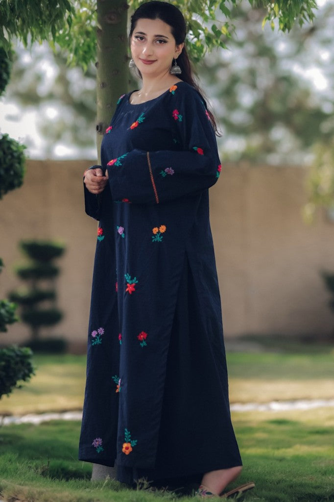 Midnight Bloom – Embroidered Cotton Long Kurta Set