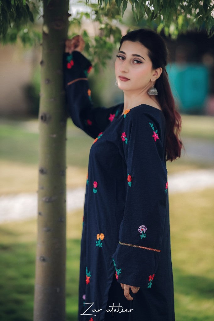 Midnight Bloom – Embroidered Cotton Long Kurta Set