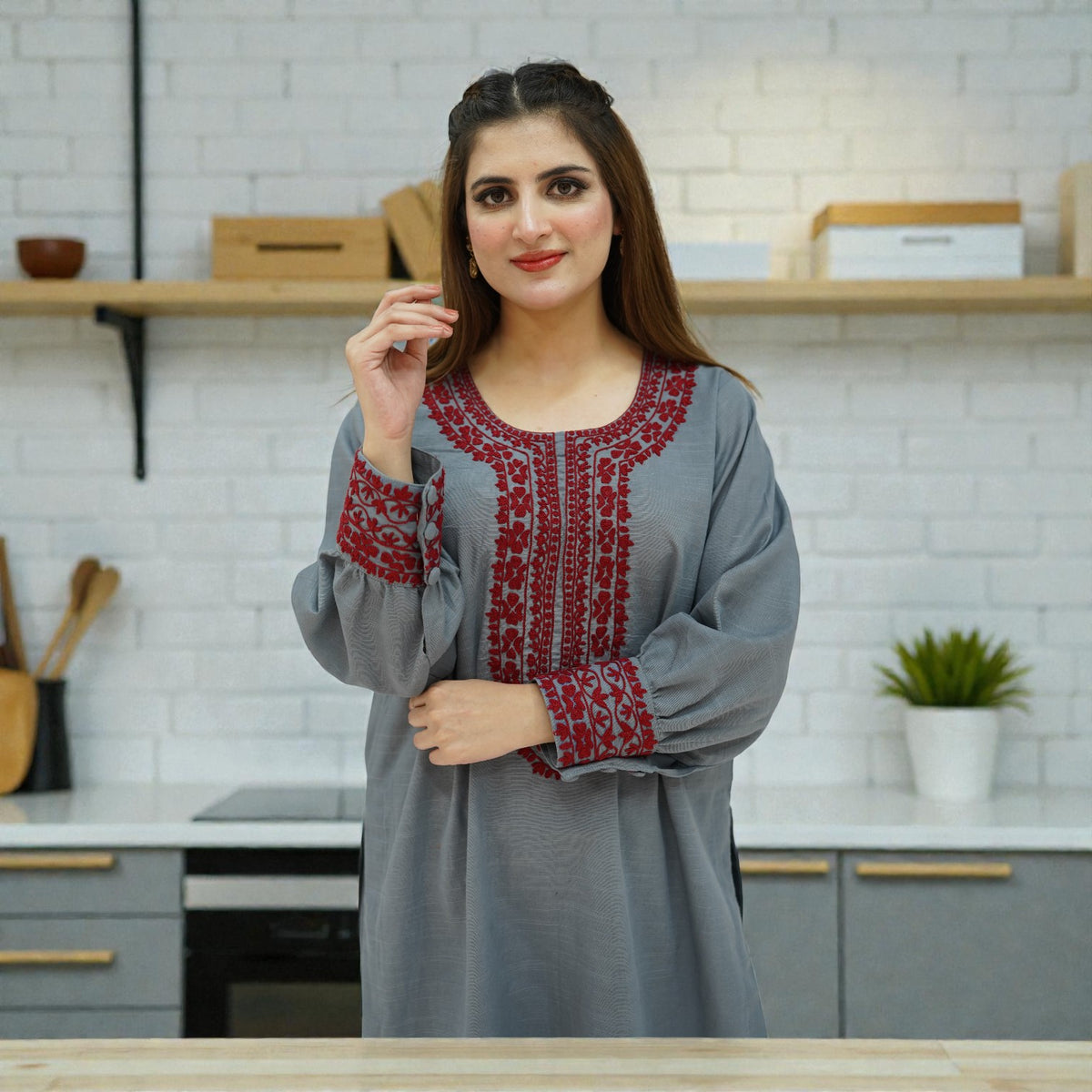 Crimson Slate – 2-Piece Kashmiri Embroidered Slub Lawn Suit